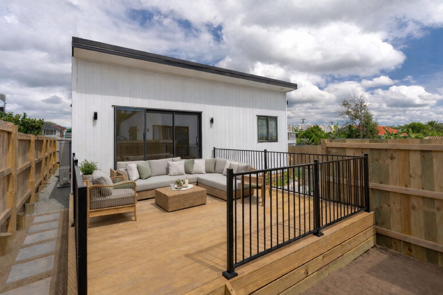 Deck and outdoor living at Beaubank Villas